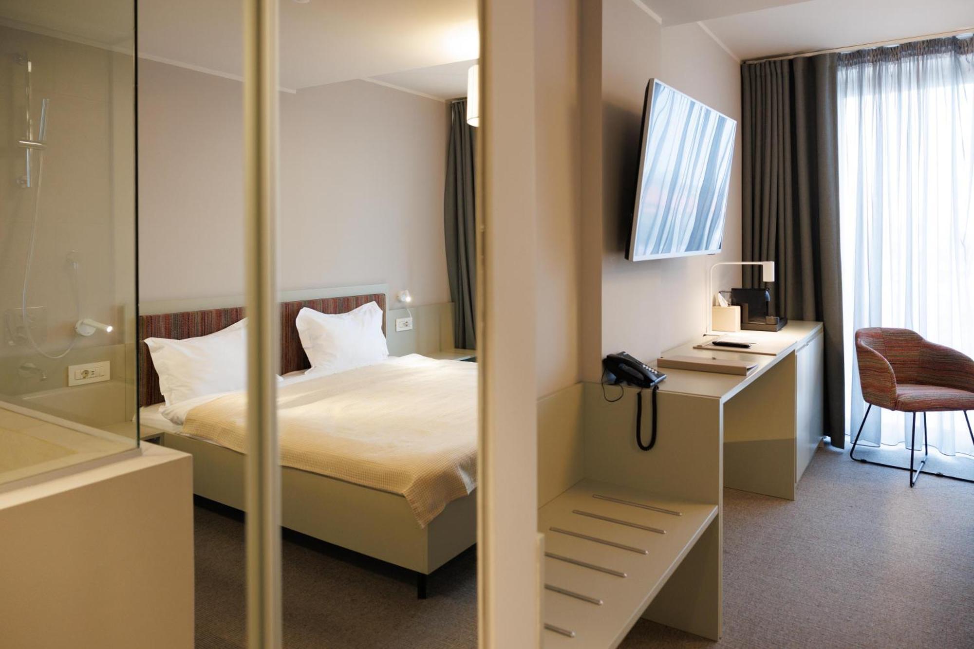 Millennium Hub & Hotel Constanta Luaran gambar